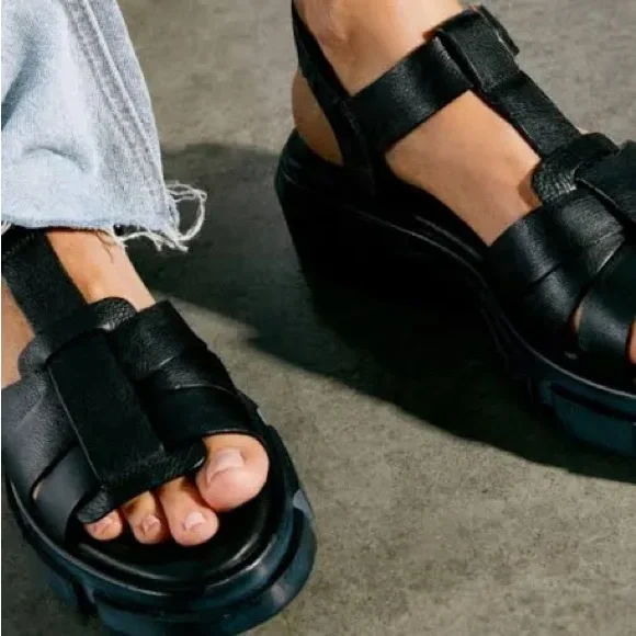 NWOB Free People Brooks Fisherman Gladiator Sandals Black Size 40/ Size 9.5 - Picture 2 of 13